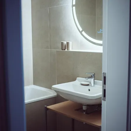 Design Apartment, Citycenter, Ac, Free Parking Bratislava