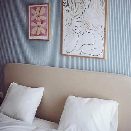 Design Apartment, Ac, Free Parking 아파트